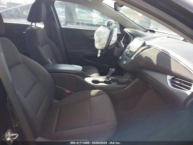 1G1ZD5ST7JF172548 Chevrolet MALIBU LT