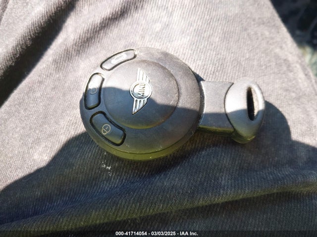 2010 MINI COOPER WMWMR3C59ATU97398 Photo 10