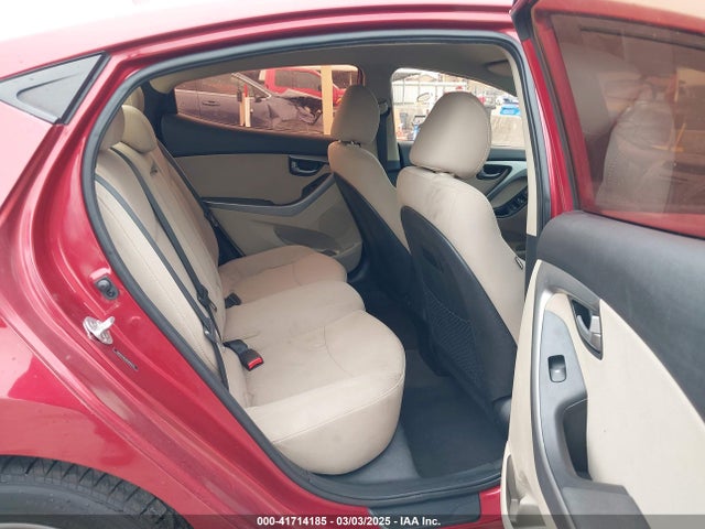 5NPDH4AE9GH655475 Hyundai ELANTRA SE