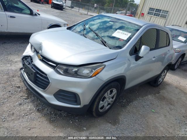KL7CJKSBXHB228640 Chevrolet TRAX LS