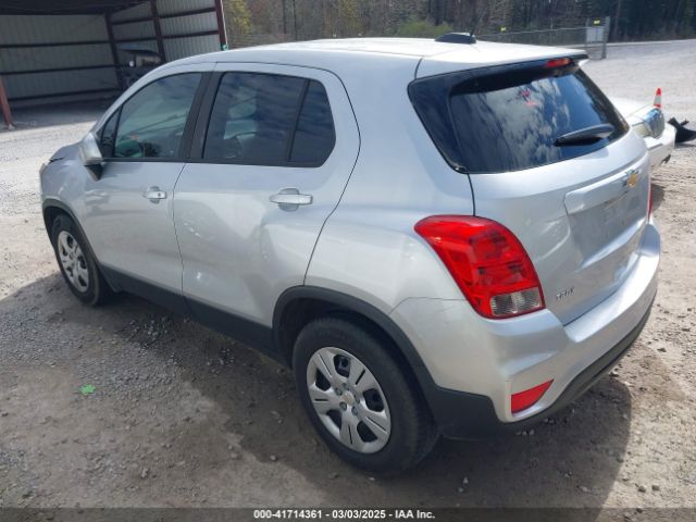 KL7CJKSBXHB228640 Chevrolet TRAX LS