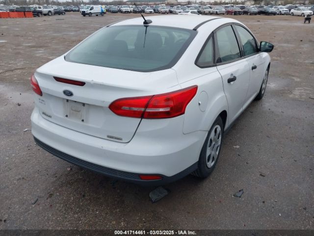 1FADP3E22FL327960 Ford FOCUS S
