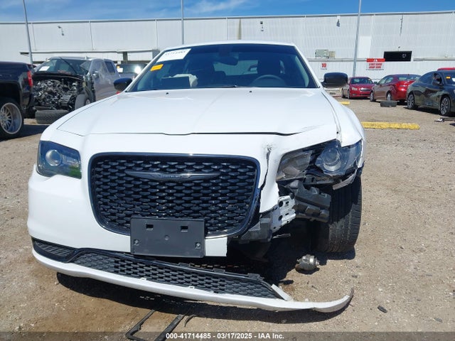 2C3CCAAGXPH664953 Chrysler 300 Touring