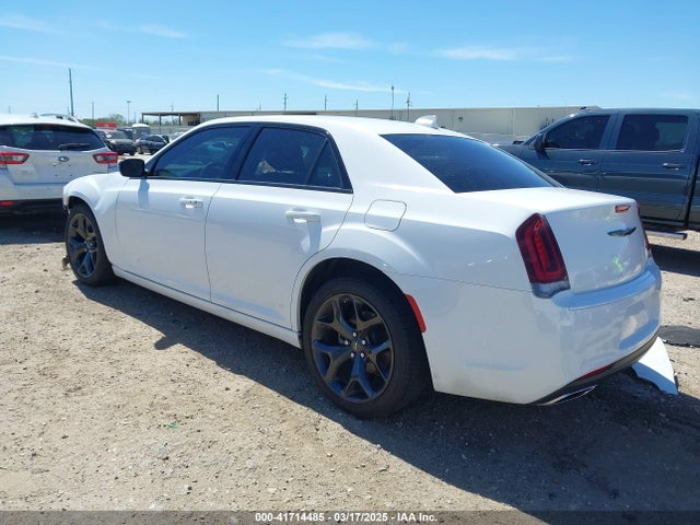 2C3CCAAGXPH664953 Chrysler 300 Touring