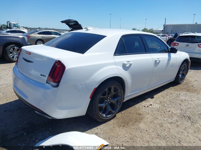 2C3CCAAGXPH664953 Chrysler 300 Touring