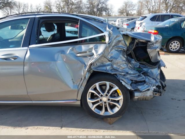 55SWF4JBXFU077676 Mercedes-Benz C 300 Luxury/sport