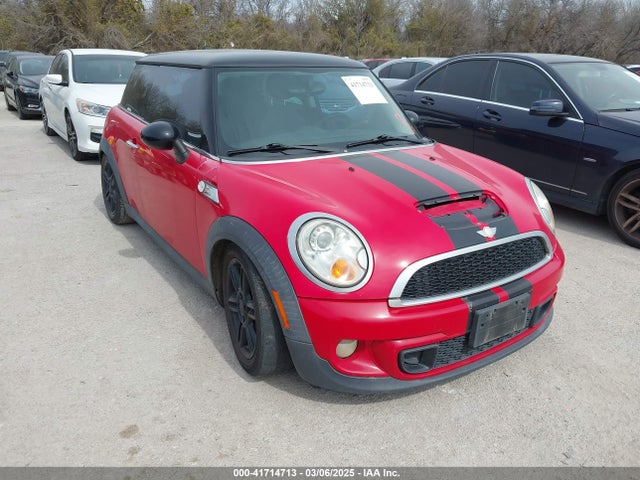 2011 MINI COOPER S WMWSV3C56BTY22609 Photo 0