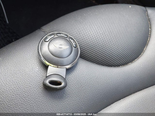 2011 MINI COOPER S WMWSV3C56BTY22609 Photo 10