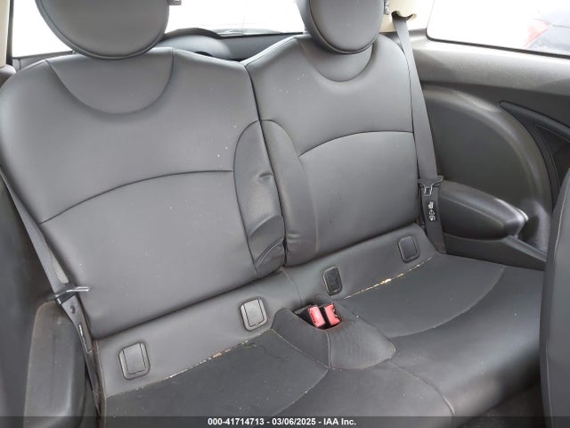 2011 MINI COOPER S WMWSV3C56BTY22609 Photo 7