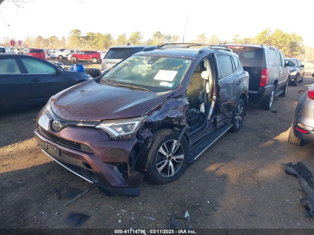 2T3RFREV0JW828321 Toyota Rav4 Xle