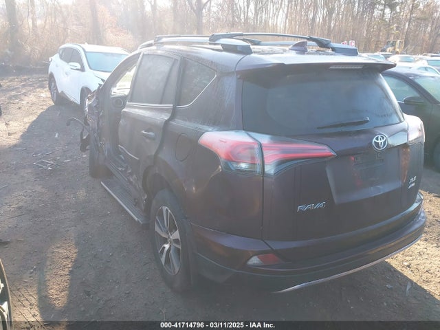 2T3RFREV0JW828321 Toyota Rav4 Xle