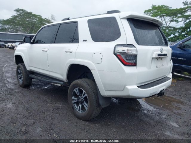 2022 TOYOTA 4RUNNER JTEMU5JR3N5987585 Photo 2
