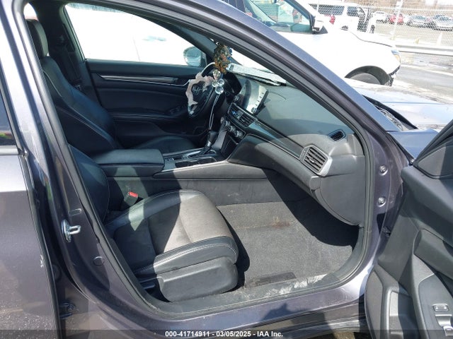 1HGCV1F31JA249605 Honda Accord Sport