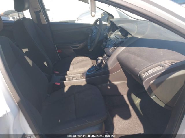 1FADP3E28FL386124 Ford FOCUS S