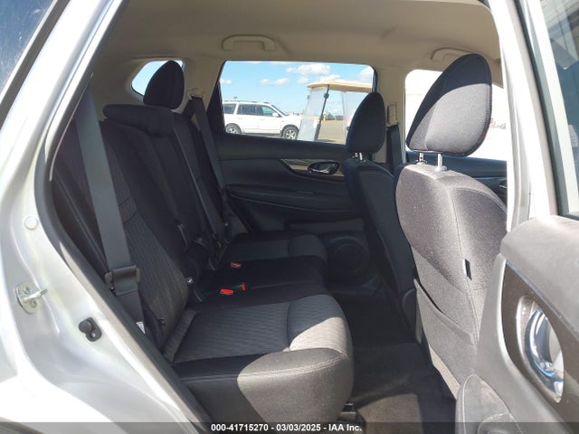 JN8AT2MT4KW251054 Nissan ROGUE SV