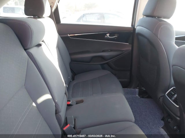KIA Sorento 3.3l S 2019 5XYPG4A59KG604932 Image 8