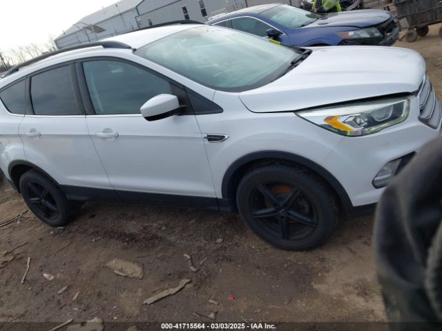 1FMCU0GD0HUA21974 Ford ESCAPE SE