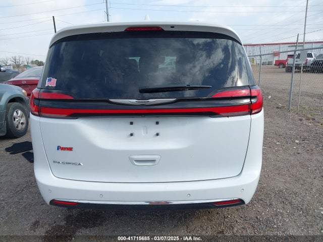 Chrysler Pacifica Touring L 2022 2C4RC1BG0NR169379 Image 16