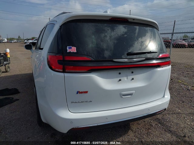Chrysler Pacifica Touring L 2022 2C4RC1BG0NR169379 Image 3