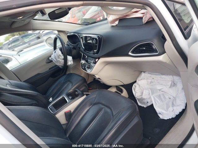 Chrysler Pacifica Touring L 2022 2C4RC1BG0NR169379 Image 5