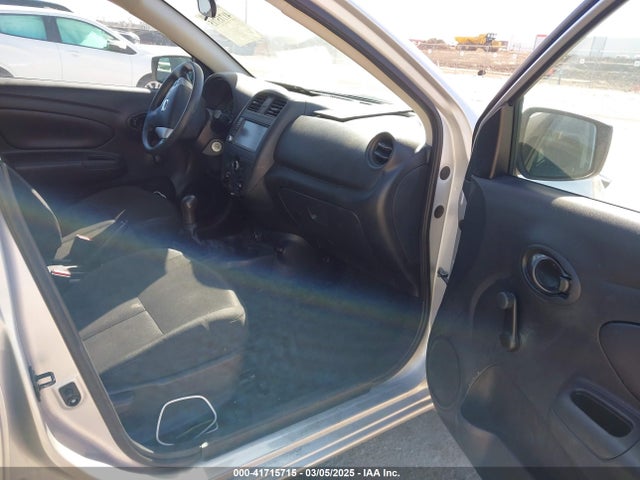 3N1CN7AP4KL827558 Nissan Versa 1.6 S