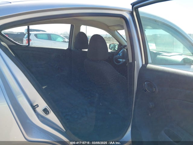 3N1CN7AP4KL827558 Nissan Versa 1.6 S