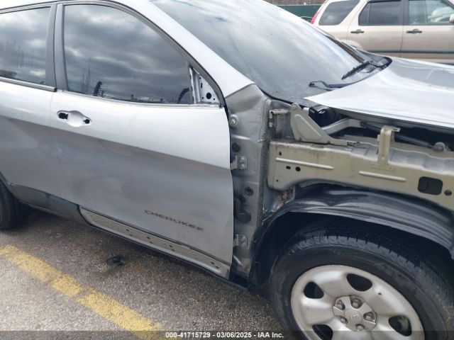 1C4PJLAB5EW268916 Jeep Cherokee Sport