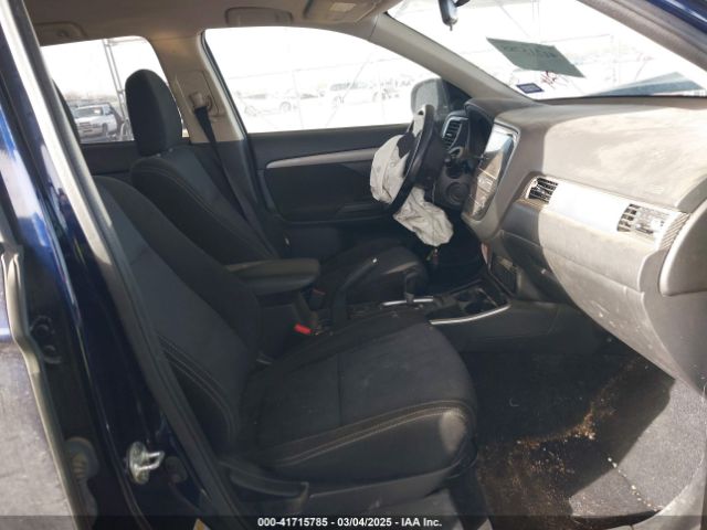 JA4AD3A37JZ005366 Mitsubishi Outlander Se