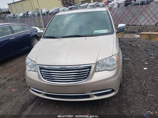 2C4RC1CG5GR166771 Chrysler Town & Country Touring-l Anniversary Edition