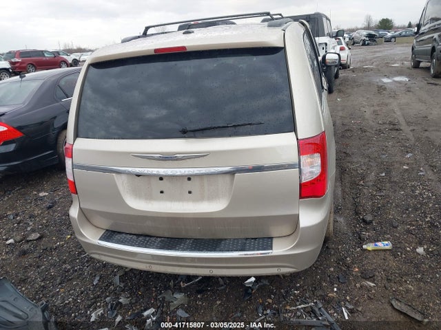 2C4RC1CG5GR166771 Chrysler Town & Country Touring-l Anniversary Edition