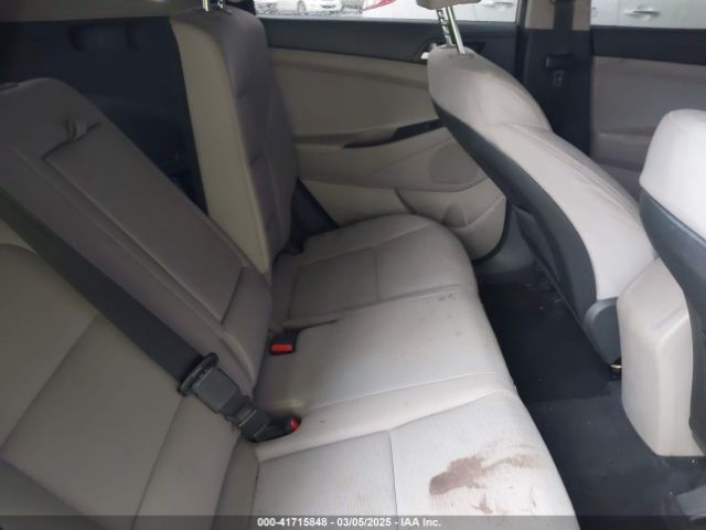 KM8J23A49KU891088 Hyundai TUCSON SE