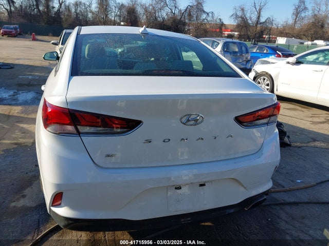 Hyundai SONATA SE 2018 5NPE24AF4JH662386 Image 16