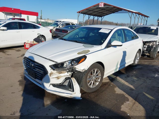 Hyundai SONATA SE 2018 5NPE24AF4JH662386 Image 2