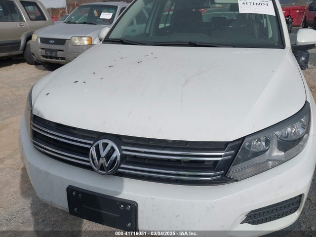 WVGAV7AX9GW546891 Volkswagen TIGUAN S