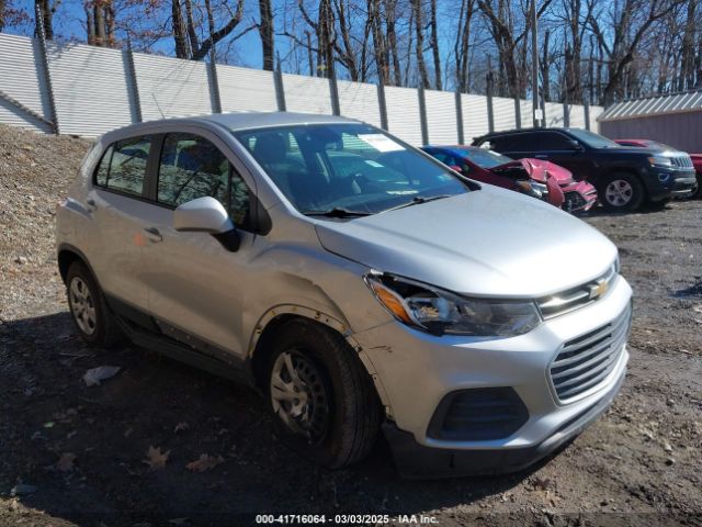 KL7CJKSBXJB721384 Chevrolet TRAX LS