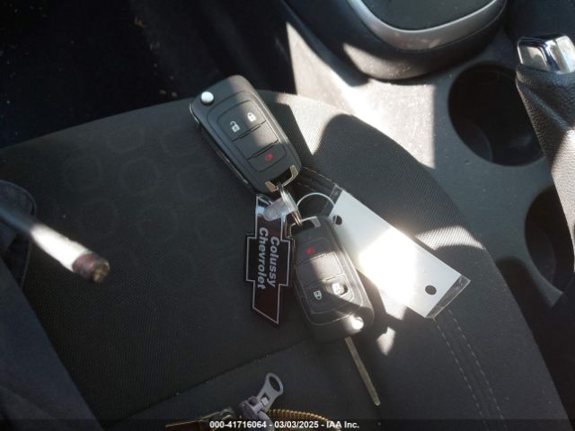 KL7CJKSBXJB721384 Chevrolet TRAX LS