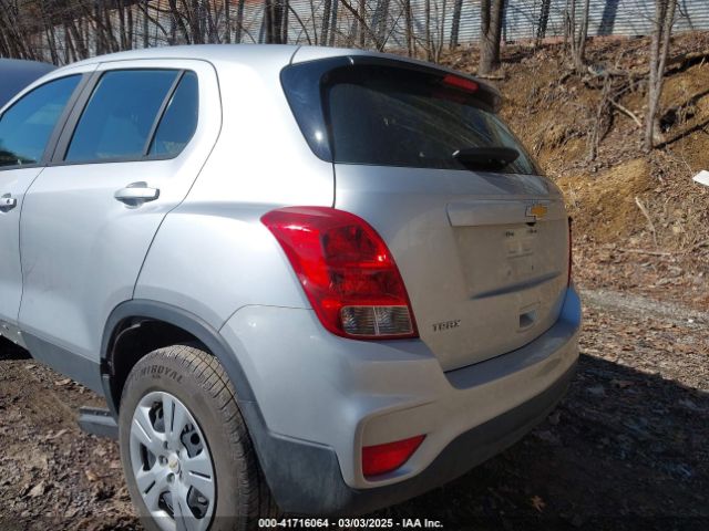 KL7CJKSBXJB721384 Chevrolet TRAX LS