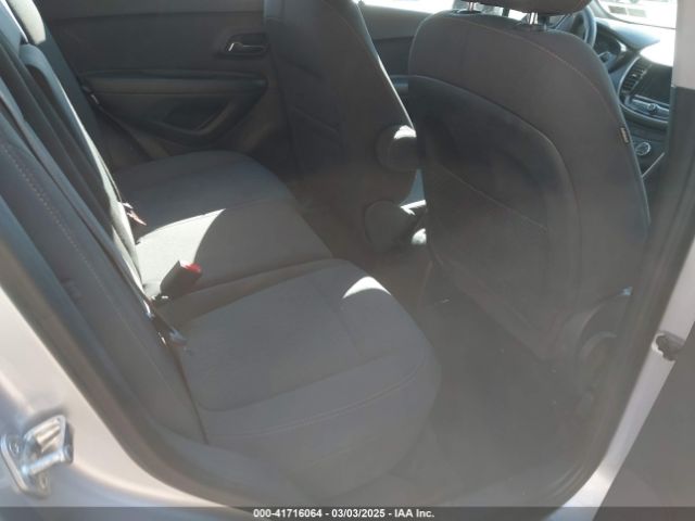 KL7CJKSBXJB721384 Chevrolet TRAX LS
