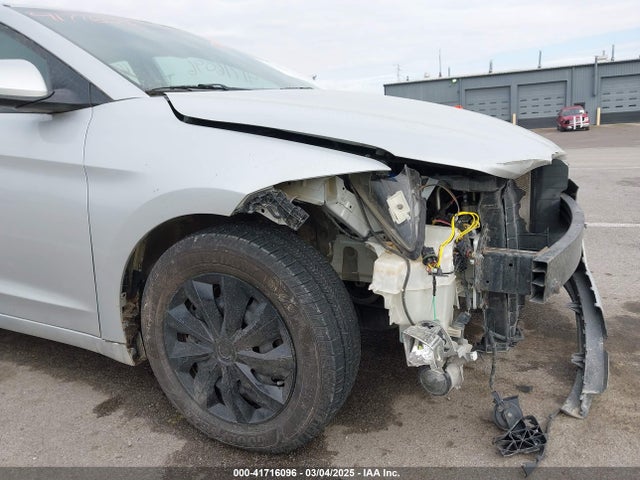 Hyundai ELANTRA SE 2017 KMHD74LF9HU367127 Image 17
