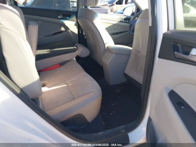 KM8J3CA48GU248042 Hyundai TUCSON SE