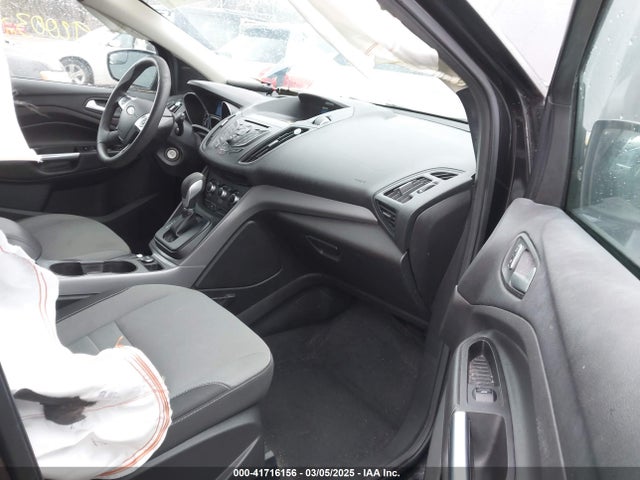 1FMCU9G91FUB08800 Ford ESCAPE SE