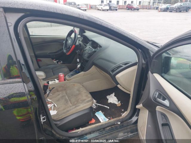 1FADP3K23HL248014 Ford FOCUS SE