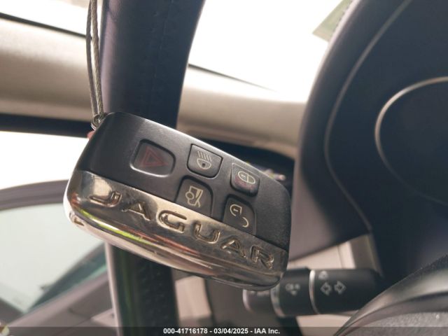 SAJBD4FX4KCY79210 Jaguar Xf 25t Premium