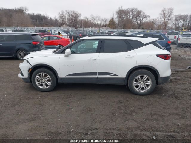 3GNKBBRA9KS683863 Chevrolet Blazer