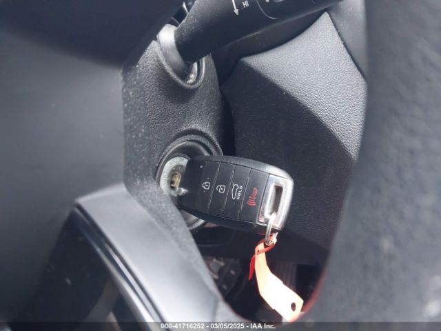 5XYPG4A32KG510776 KIA Sorento 2.4l Lx