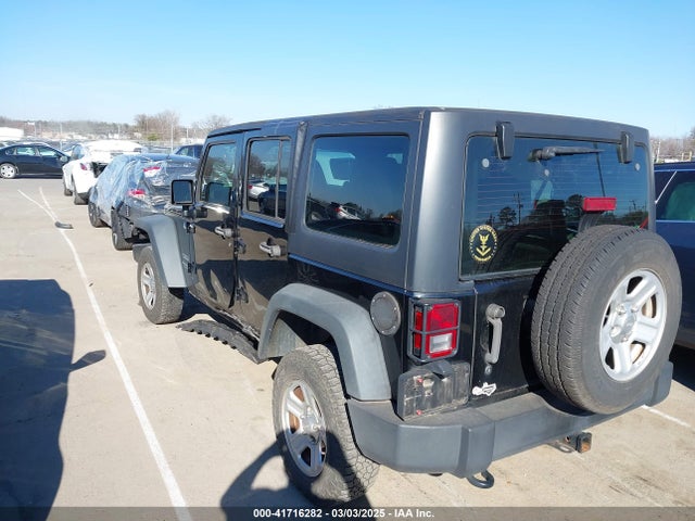 1C4BJWDG4EL258026 Jeep Wrangler Unlimited Sport