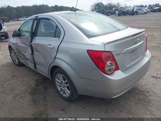 1G1JC5SH5F4157626 Chevrolet Sonic Lt Auto