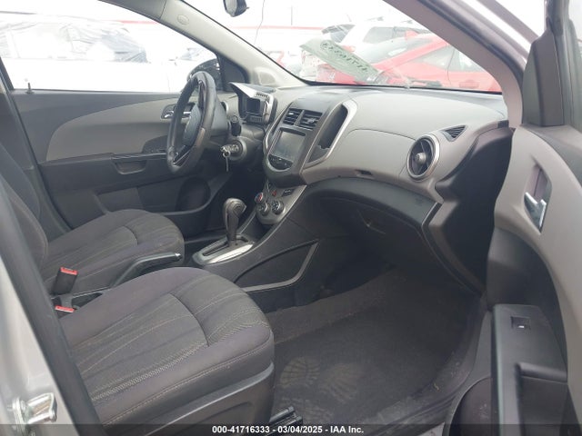 1G1JC5SH5F4157626 Chevrolet Sonic Lt Auto