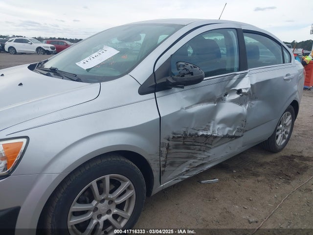 1G1JC5SH5F4157626 Chevrolet Sonic Lt Auto