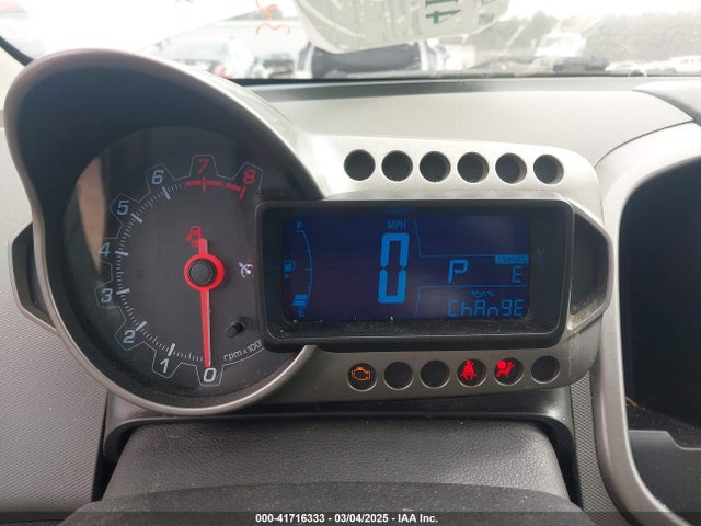 1G1JC5SH5F4157626 Chevrolet Sonic Lt Auto